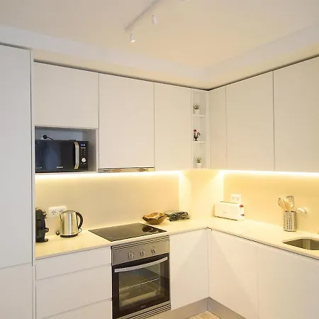 Santos Cozy With Ac And Terrace * Lisbona