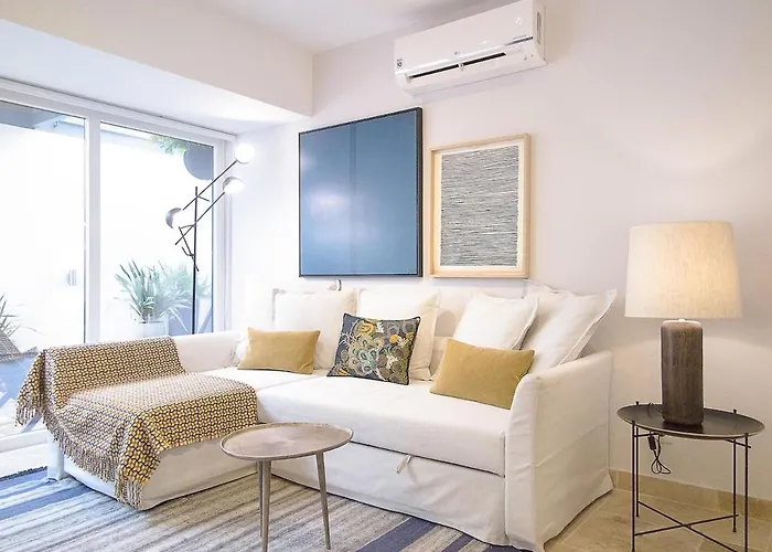 Daire Santos Cozy With Ac And Terrace *