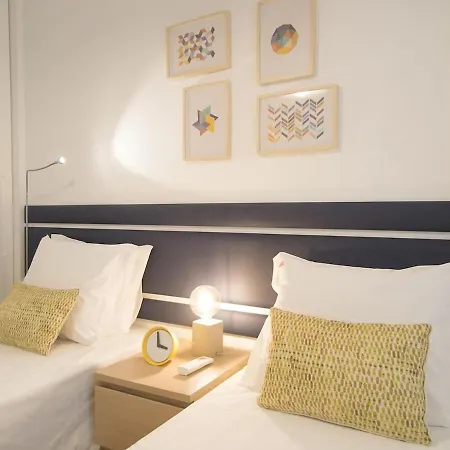 Santos Cozy With Ac And Terrace * Lisbon